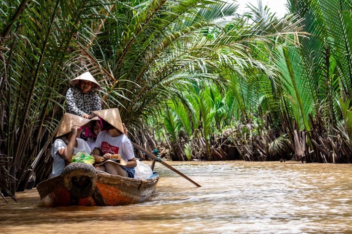 Vietnam Highlights from North to South